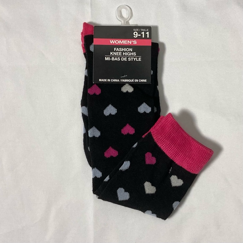 ⭐️ Women’s Fashion Knee High Socks Size 9-11 Black With Blue And Pink Hearts
